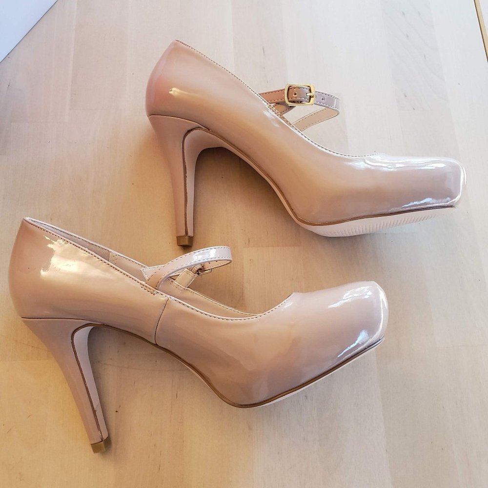 JustFab Nude Pumps Perly Size 7.5